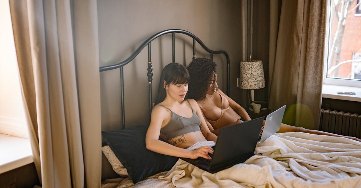 découvrez tout sur les bras : anatomie, musculature, exercices, et conseils pour renforcer et entretenir cette partie essentielle de votre corps. explorez des informations utiles pour une meilleure santé et performance.