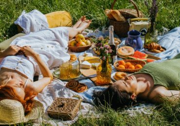 découvrez un guide complet sur le plaisir féminin, explorant les différentes dimensions de la sensualité, des conseils pratiques aux témoignages inspirants, pour libérer et célébrer la sexualité des femmes.