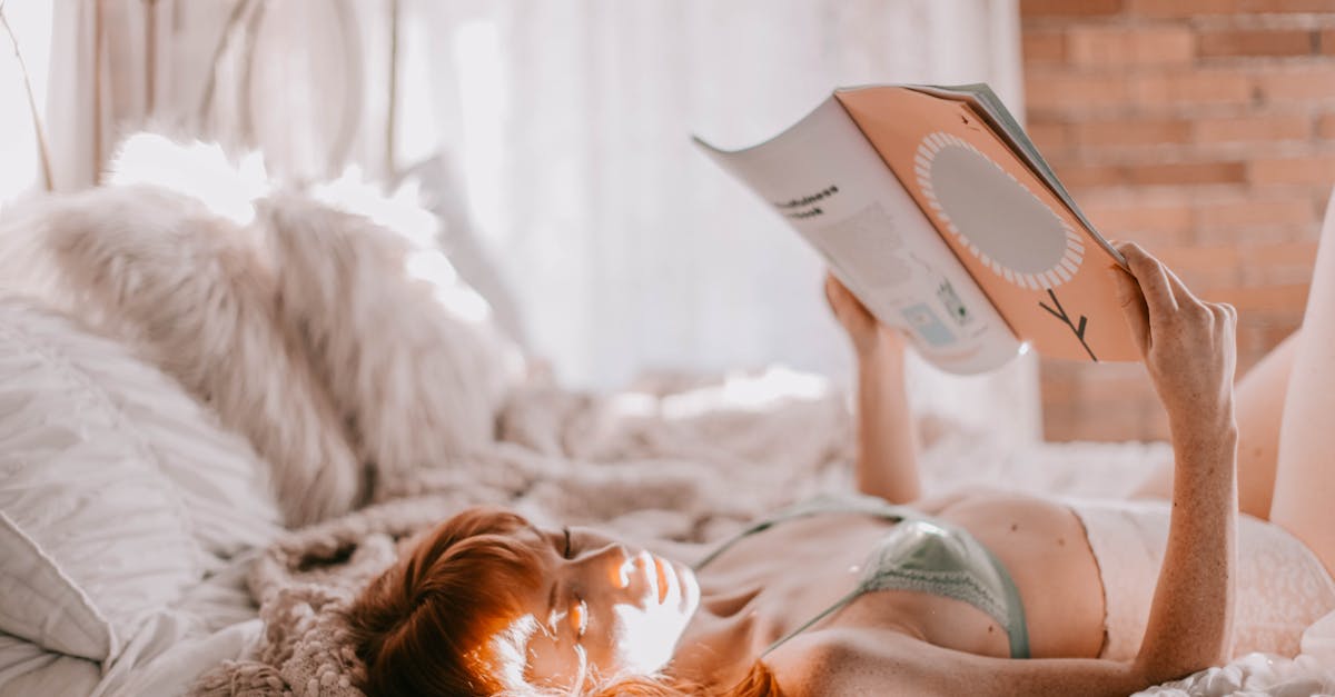 découvrez notre collection de lingerie raffinée et sensuelle. que vous recherchiez du confort au quotidien ou une pièce distinctive pour une occasion spéciale, notre sélection varie des ensembles délicats aux modèles audacieux, mettant en avant qualité et élégance. trouvez votre pièce parfaite et révélez votre féminité avec style.