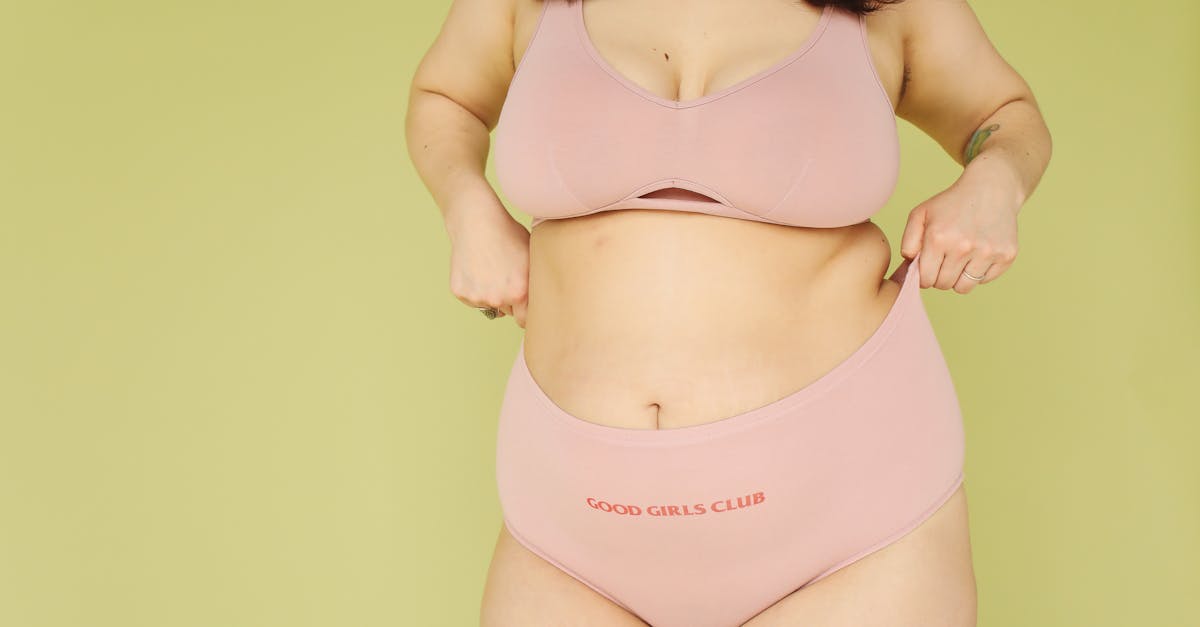 découvrez les dernières tendances en lingerie pour sublimer votre silhouette et vous sentir belle au quotidien. explorez styles, matériaux et couleurs qui feront tourner les têtes en 2023.