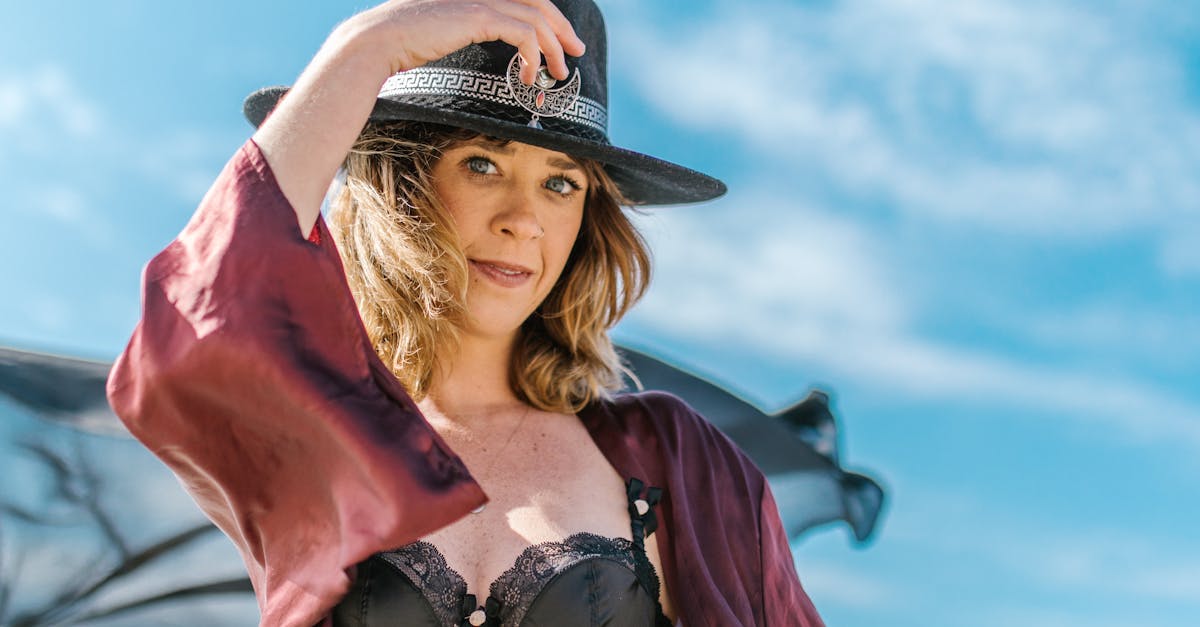 découvrez les dernières tendances en lingerie pour sublimer votre féminité. explorez des styles audacieux, des matières délicates et des coupes innovantes qui mettront en valeur votre silhouette. restez à la pointe de la mode avec nos conseils sur les must-have de la saison.