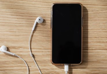 découvrez "plugged", une expérience immersive qui connecte la technologie et l'humain. plongez dans un univers où l'innovation rencontre l'art, et explorez les dernières tendances en matière de gadgets et de culture numérique.